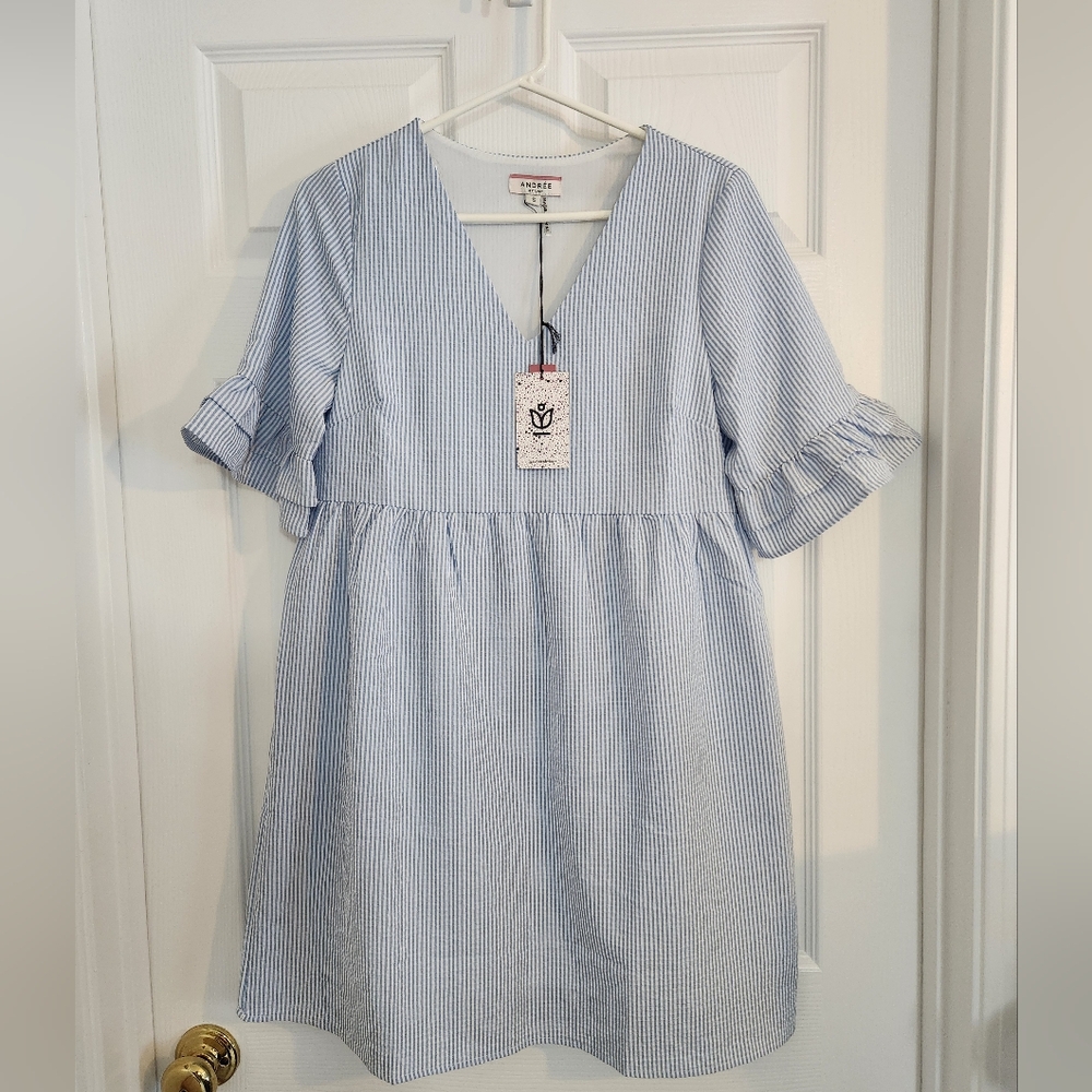 ANDREE BY UNIT White and Blue Striped Seersucker Dress